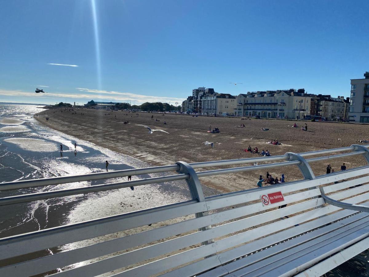Ann Apartments Opposite The Pier With Sea View Πόρτσμουθ Εξωτερικό φωτογραφία